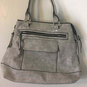 NWOT Gray Altar’d State Purse